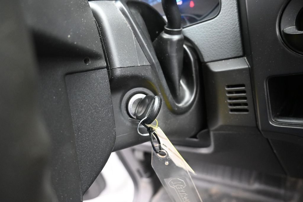 Used 2013 Oxford White Ford XL image 18