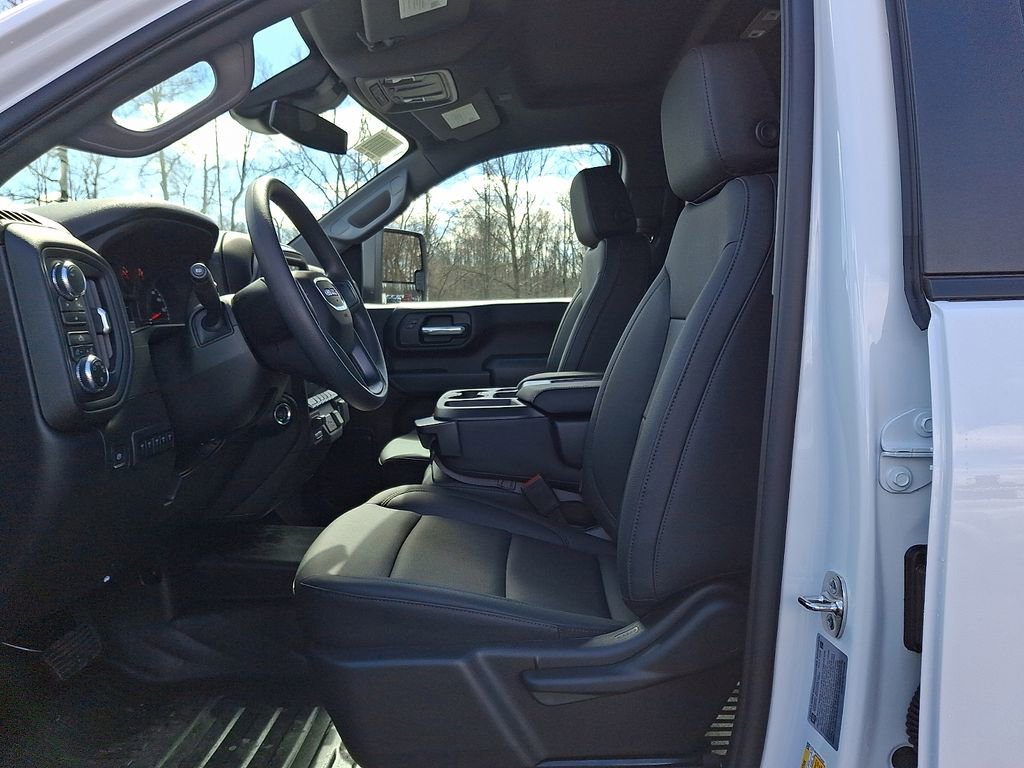 2026 GMC Sierra 3500HD Pro - Photo 7