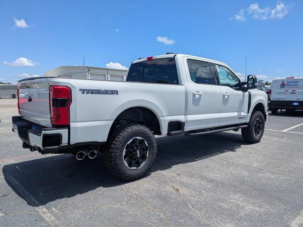 New 2026 Star White Metallic Tri-Coat Ford Lariat image 4