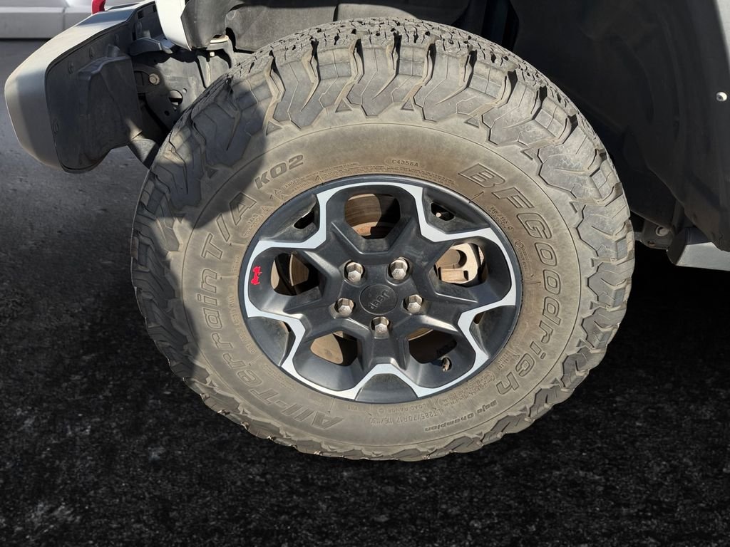Used 2023 White Jeep Rubicon image 25