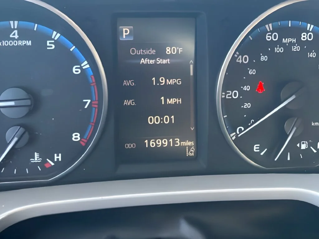 Used 2018 Super White Toyota LE image 19