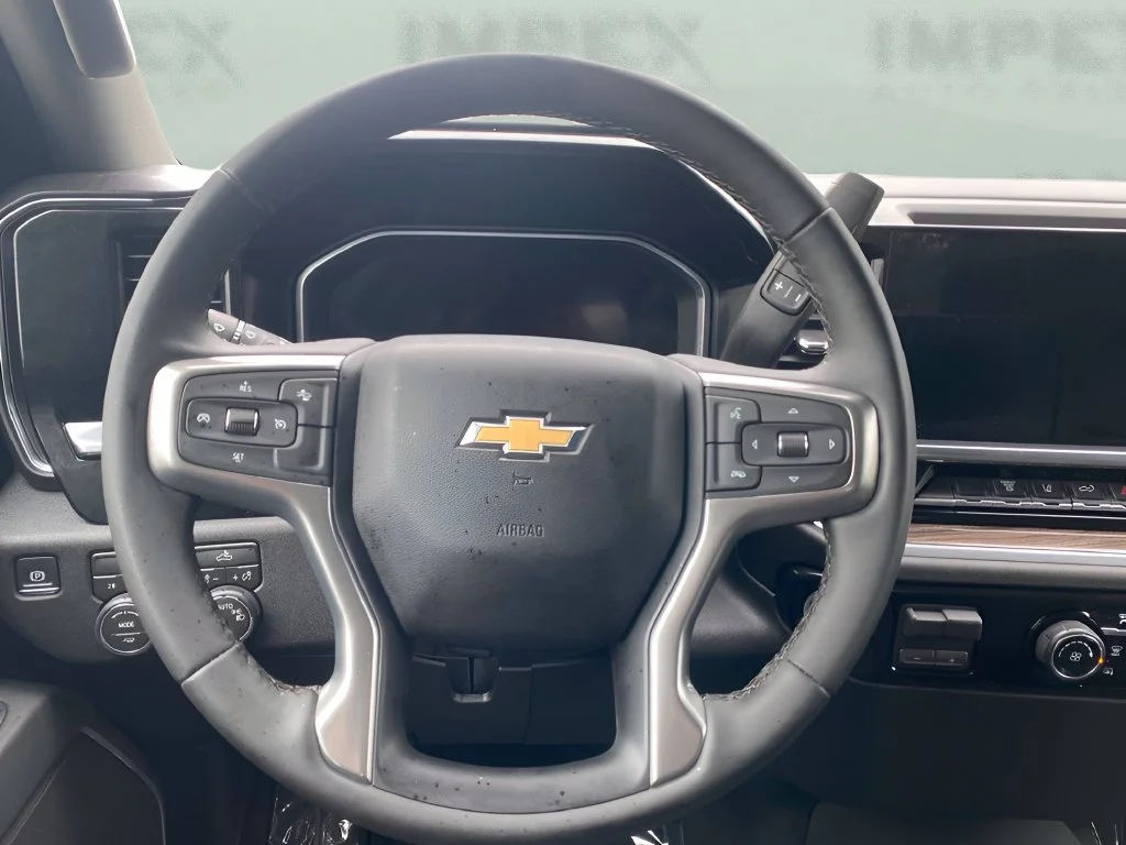 Used 2026 Summit White Chevrolet LT image 15