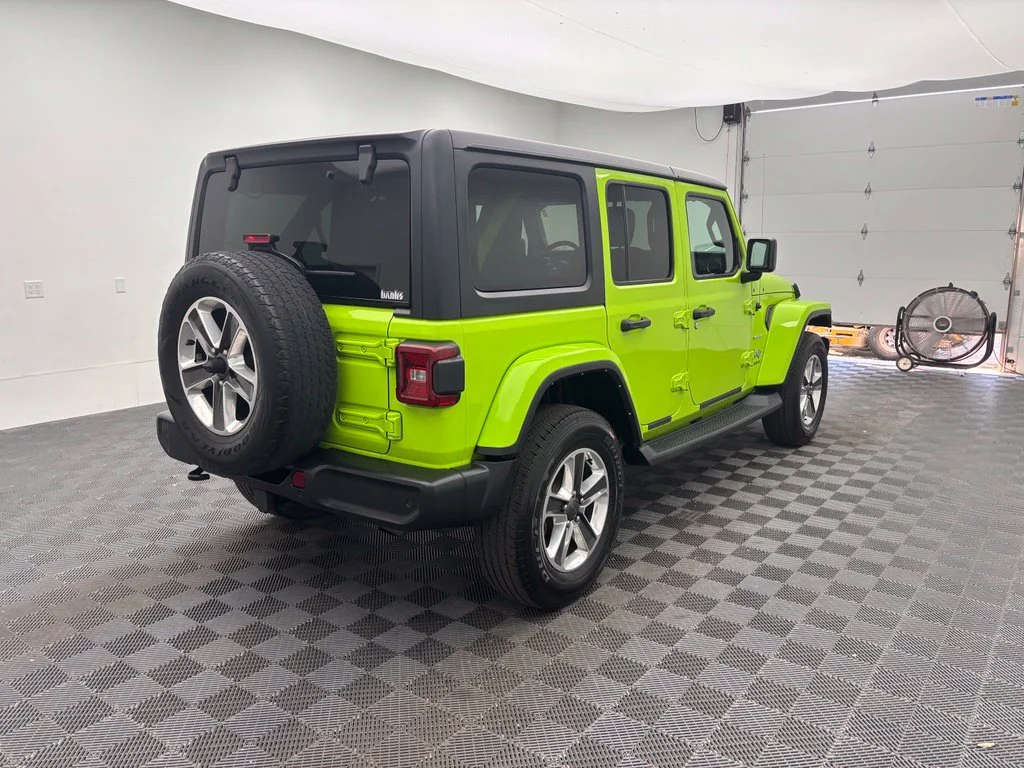 Used 2021 Green Jeep Unlimited Sahara image 8