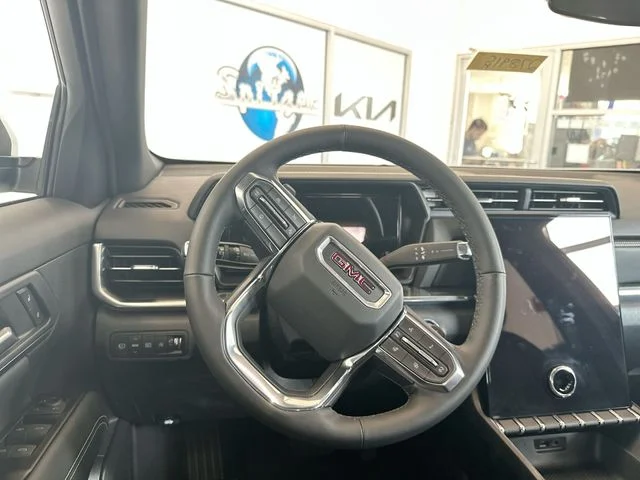 Used 2027 White GMC Elevation image 13