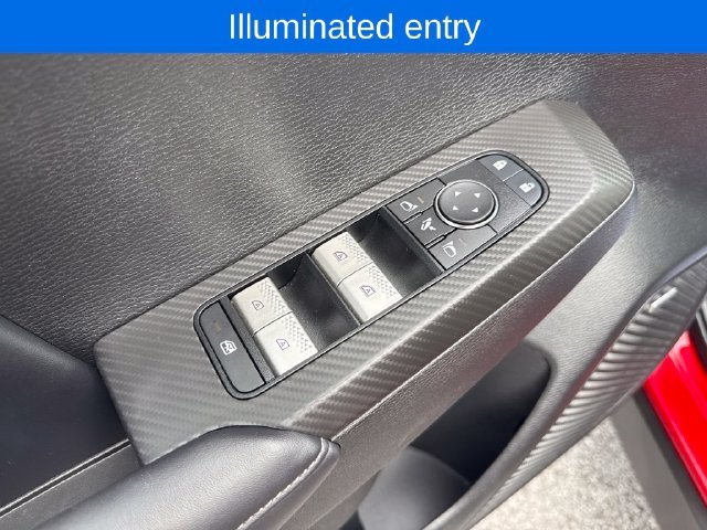 Used 2025  Mitsubishi SE image 14