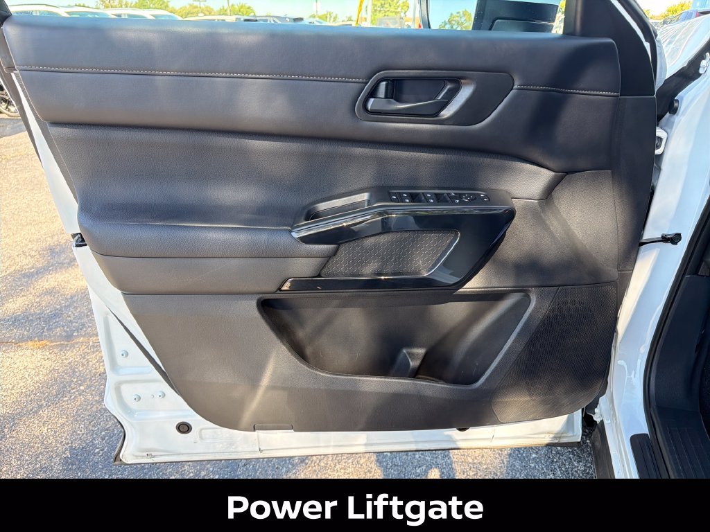 Used 2025 White Nissan SV image 12