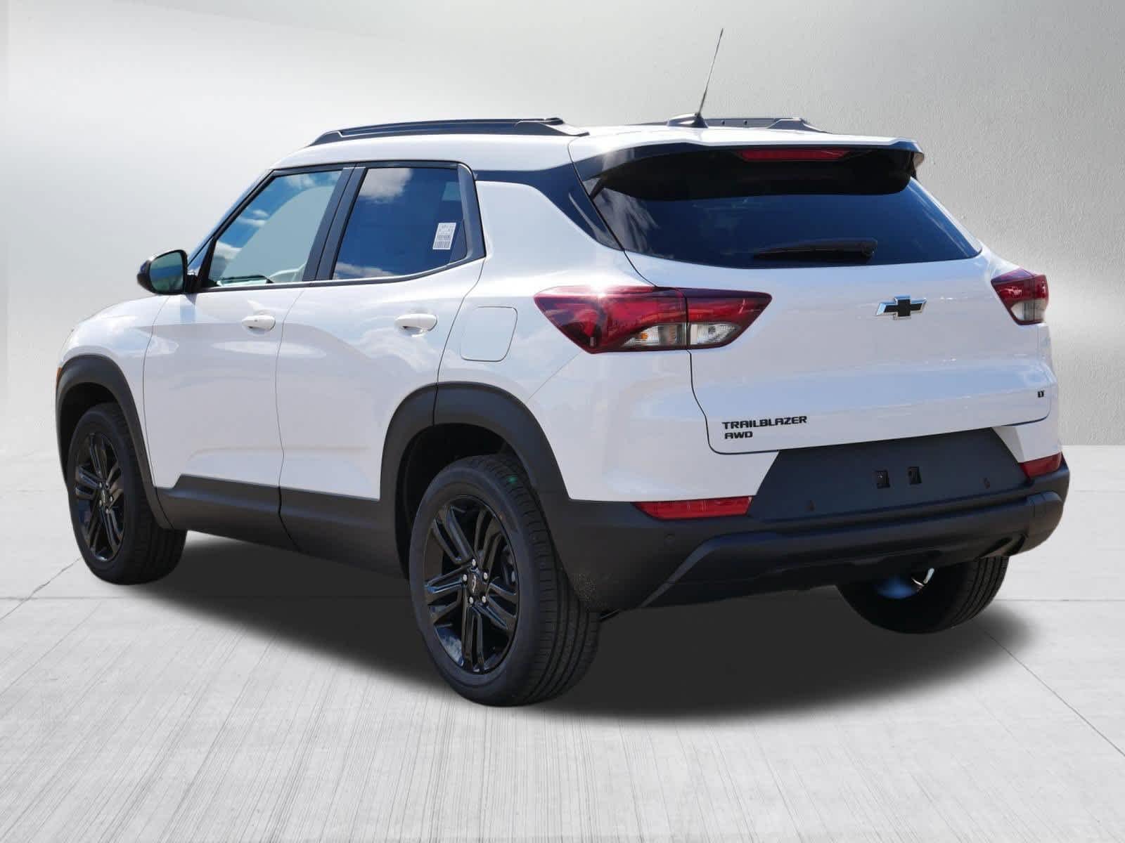 New 2026 Summit White Chevrolet LT image 3