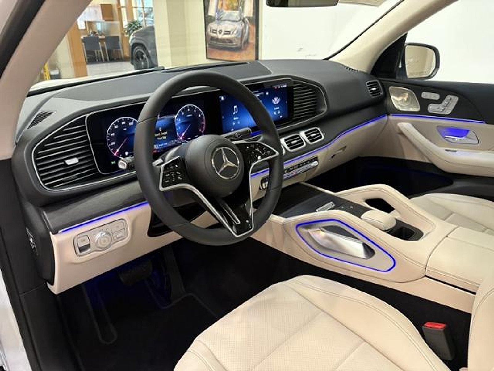 New 2026 MANUFAKTUR Moonlight White Metallic Mercedes-Benz  image 13