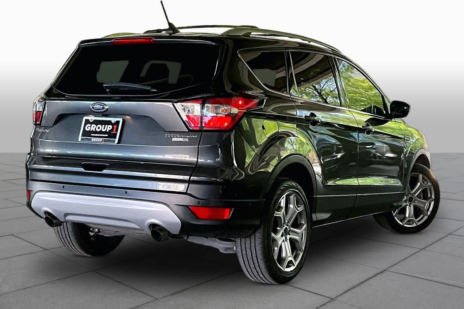 Used 2018 Magnetic Metallic Ford Titanium image 12