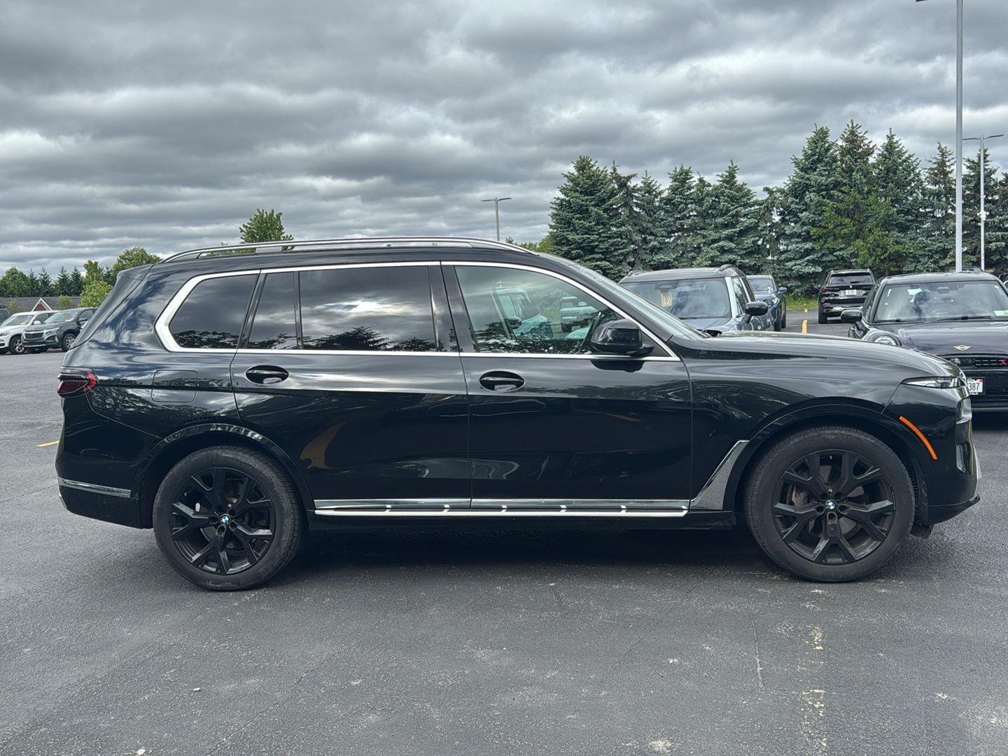 Used 2024 Black Sapphire Metallic BMW xDrive40i image 2