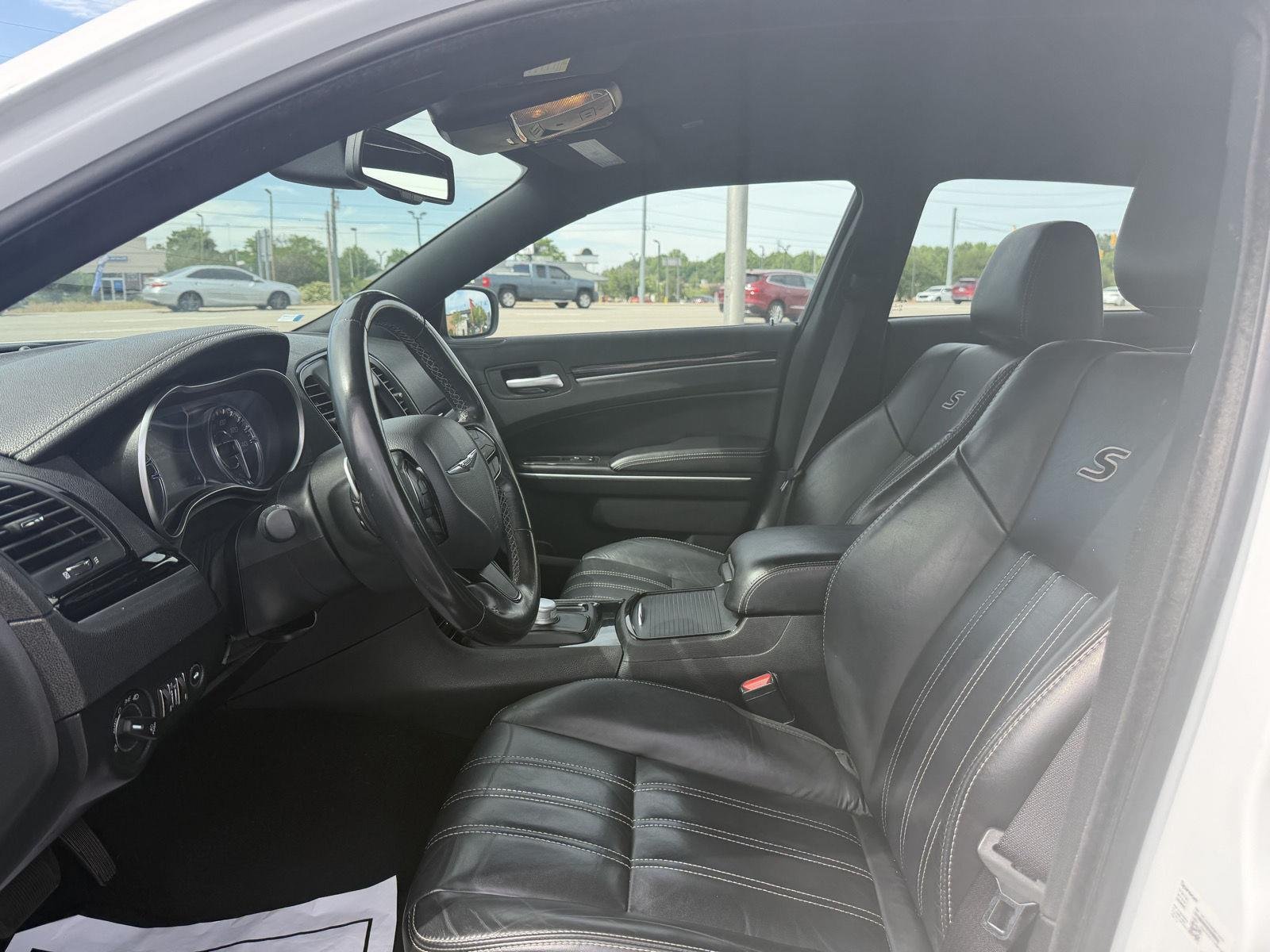 Used 2021 Bright White Clearcoat Chrysler 300S image 12
