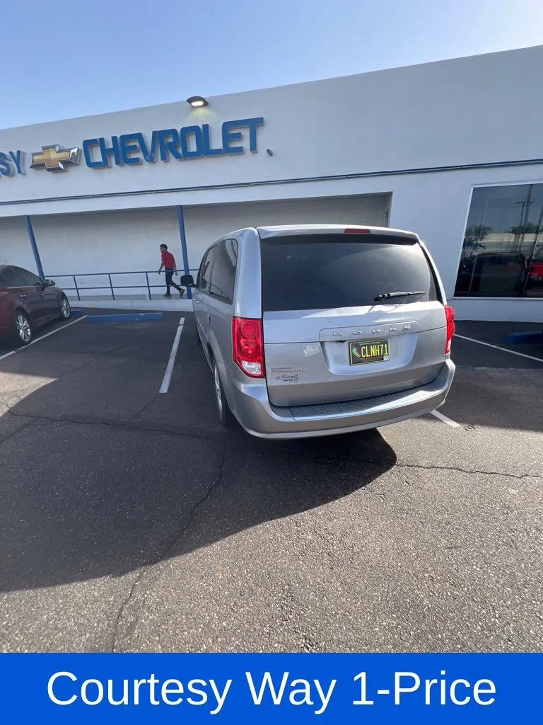 Used 2018 Silver Dodge SE image 12