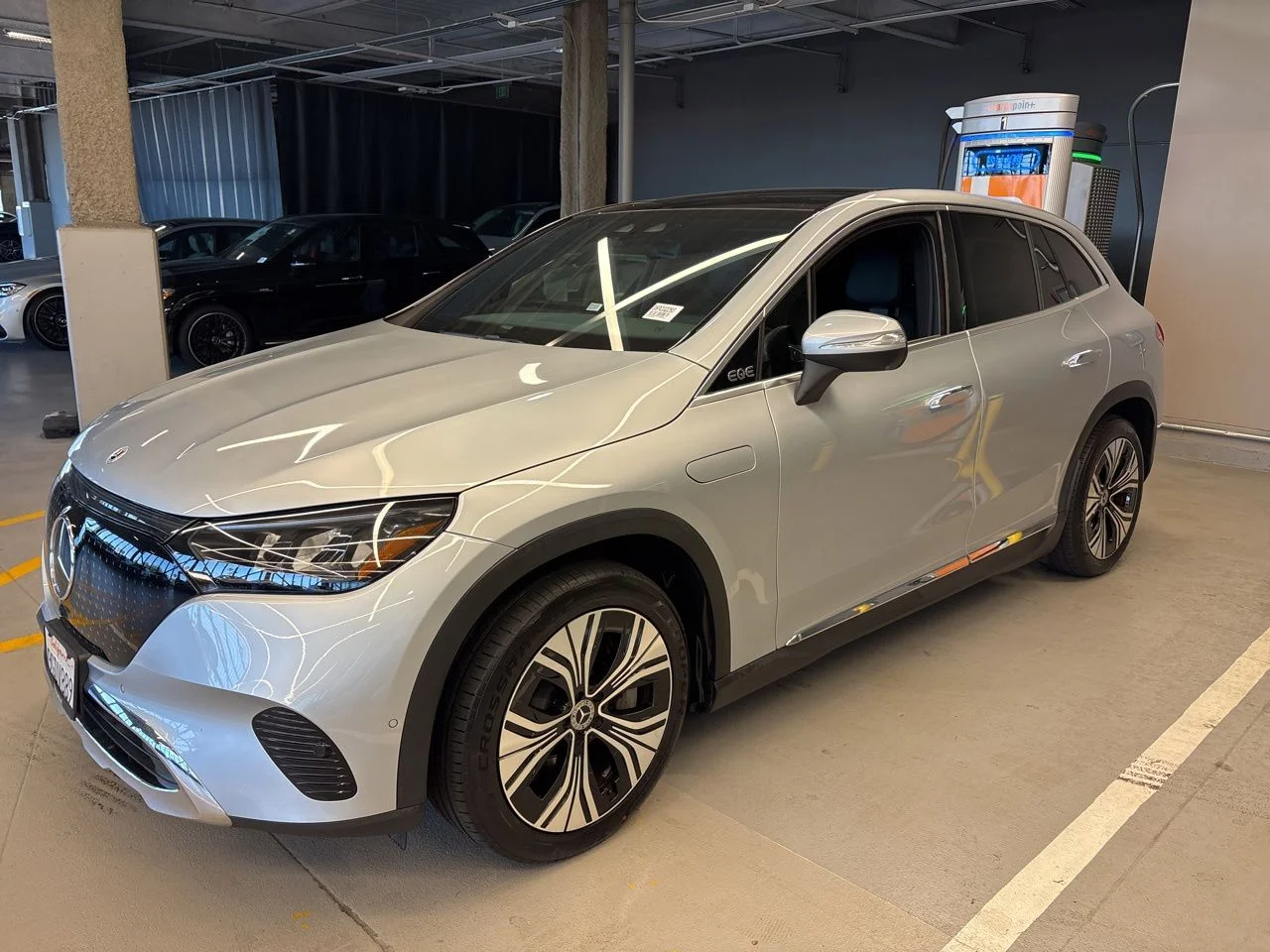 2023 Mercedes-Benz EQE SUV EQE 350's photo