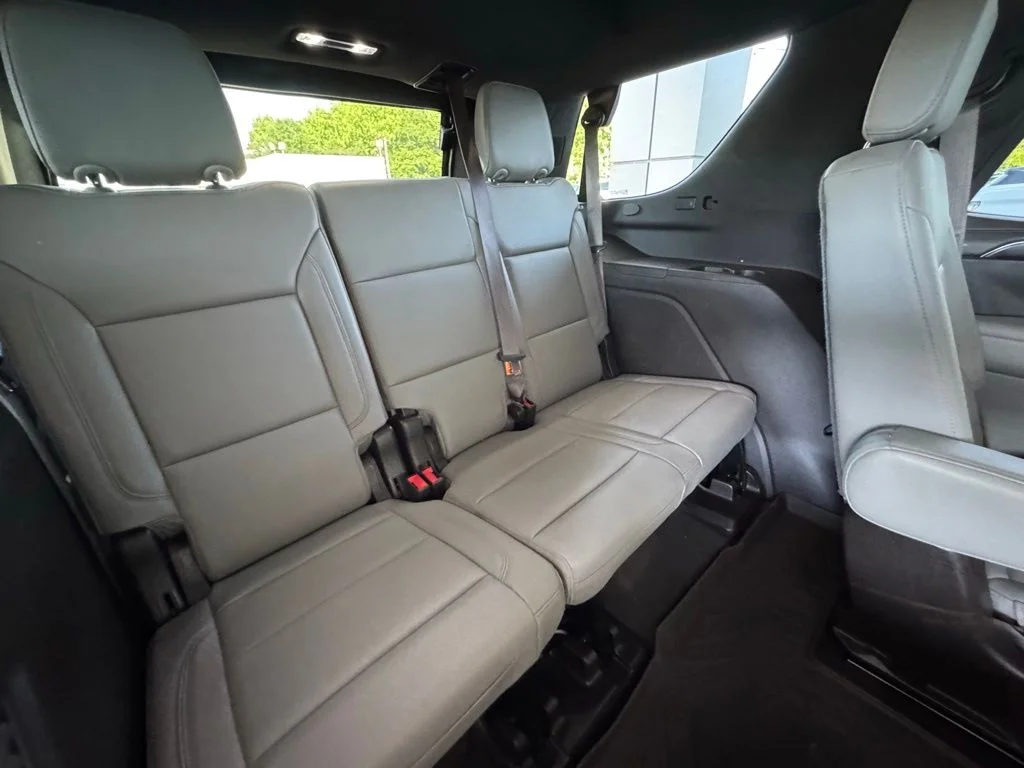 Used 2023 White Chevrolet Z71 image 28