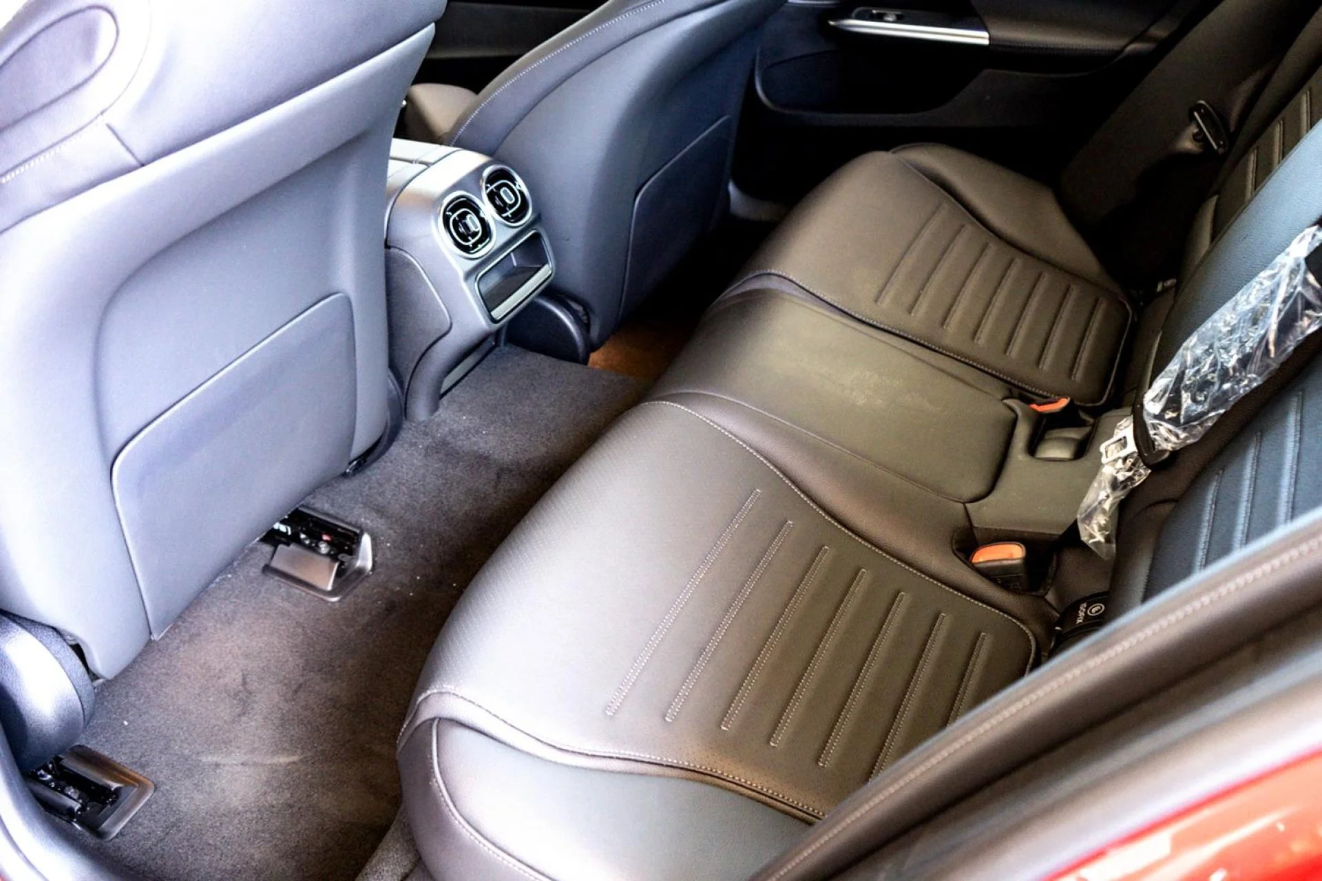 New 2025 Manufaktur Pata Mercedes-Benz C 300 image 26