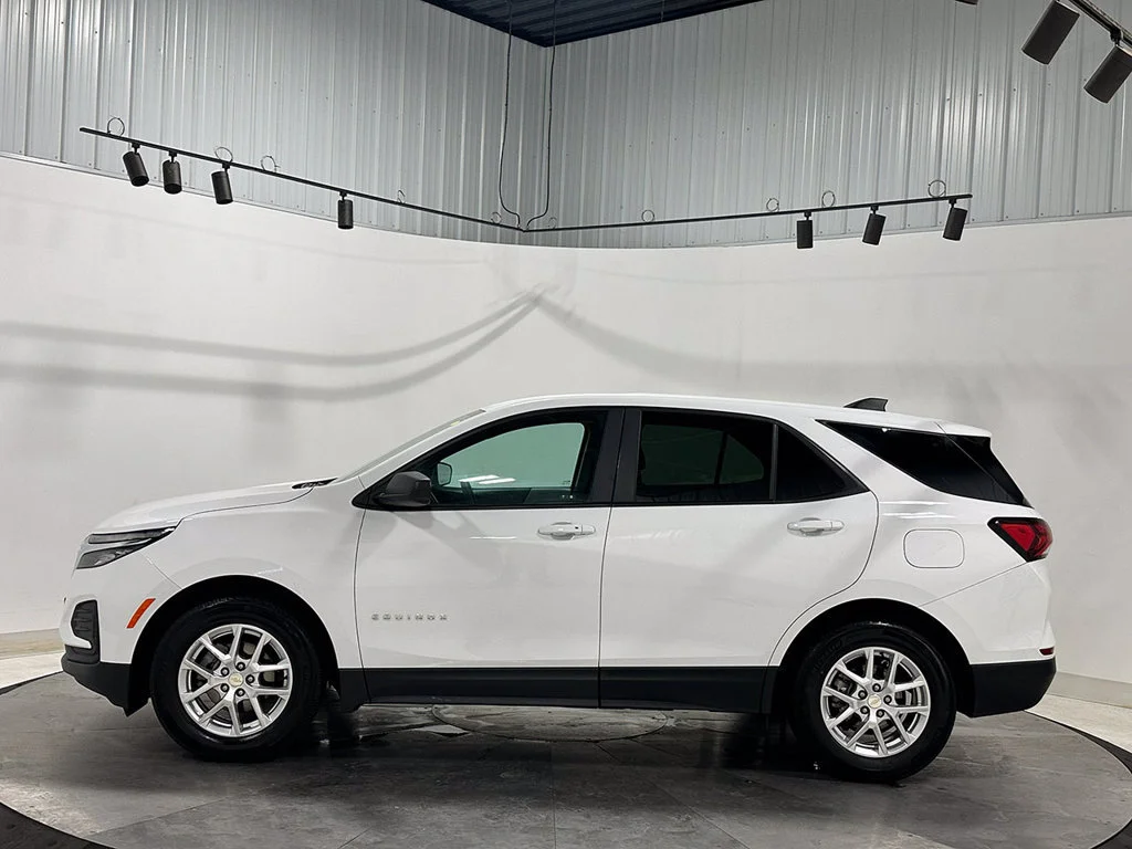 Used 2024 Summit White Chevrolet LS image 14