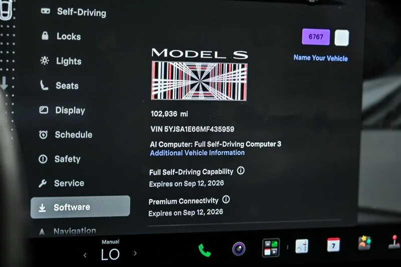 Used 2021 Pearl White Multi-Coat Tesla Plaid image 31