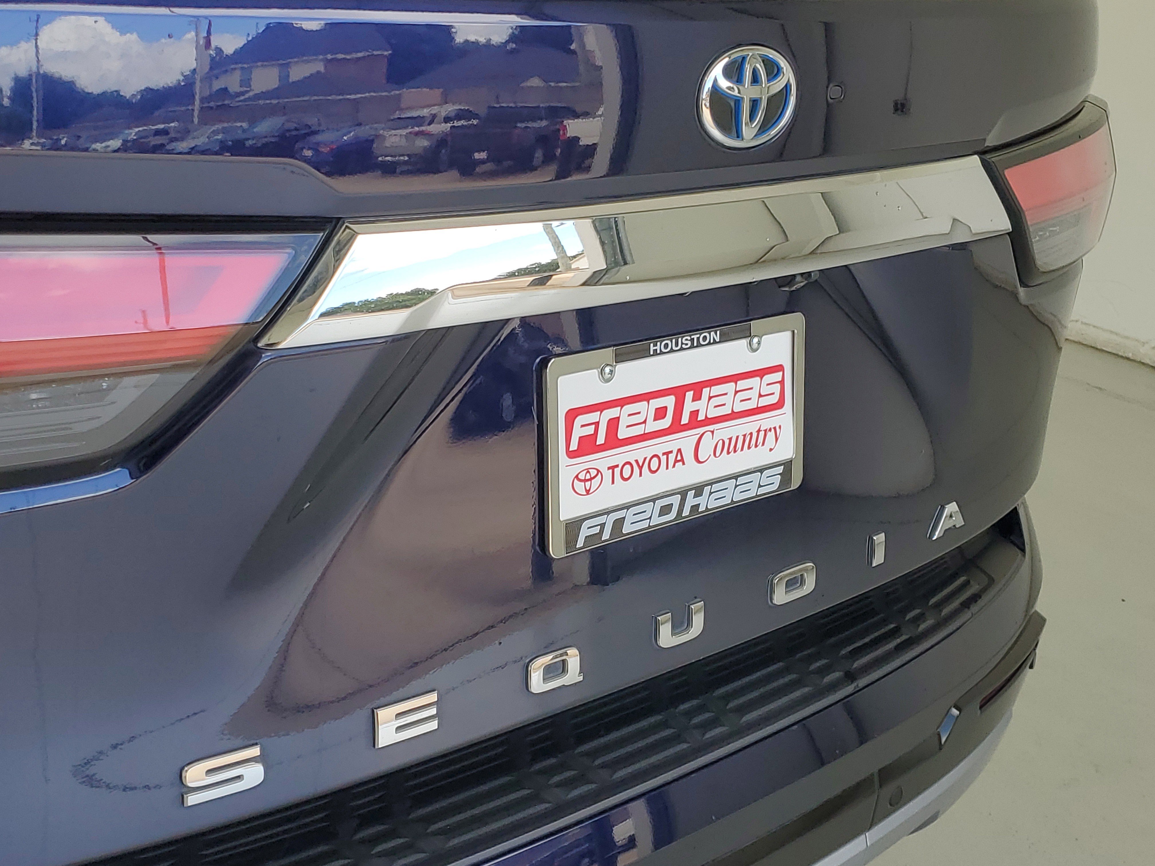 Used 2023 Blueprint Toyota Limited image 8