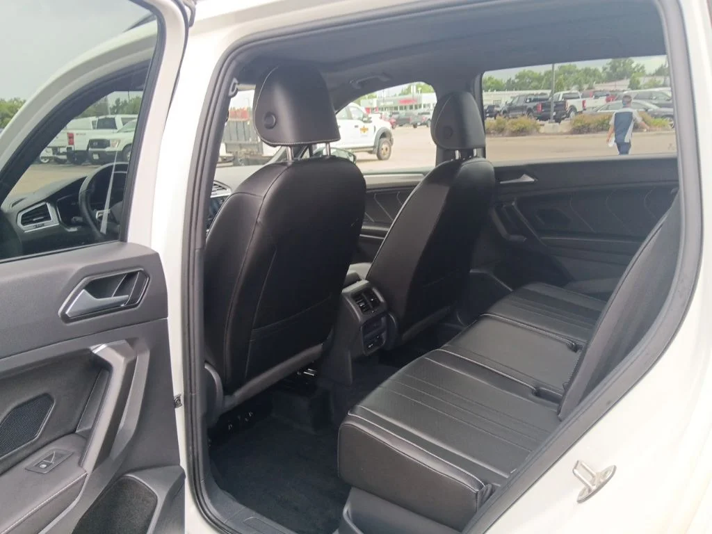 Used 2022 Pure White Volkswagen 2.0T SE R-Line Black image 24