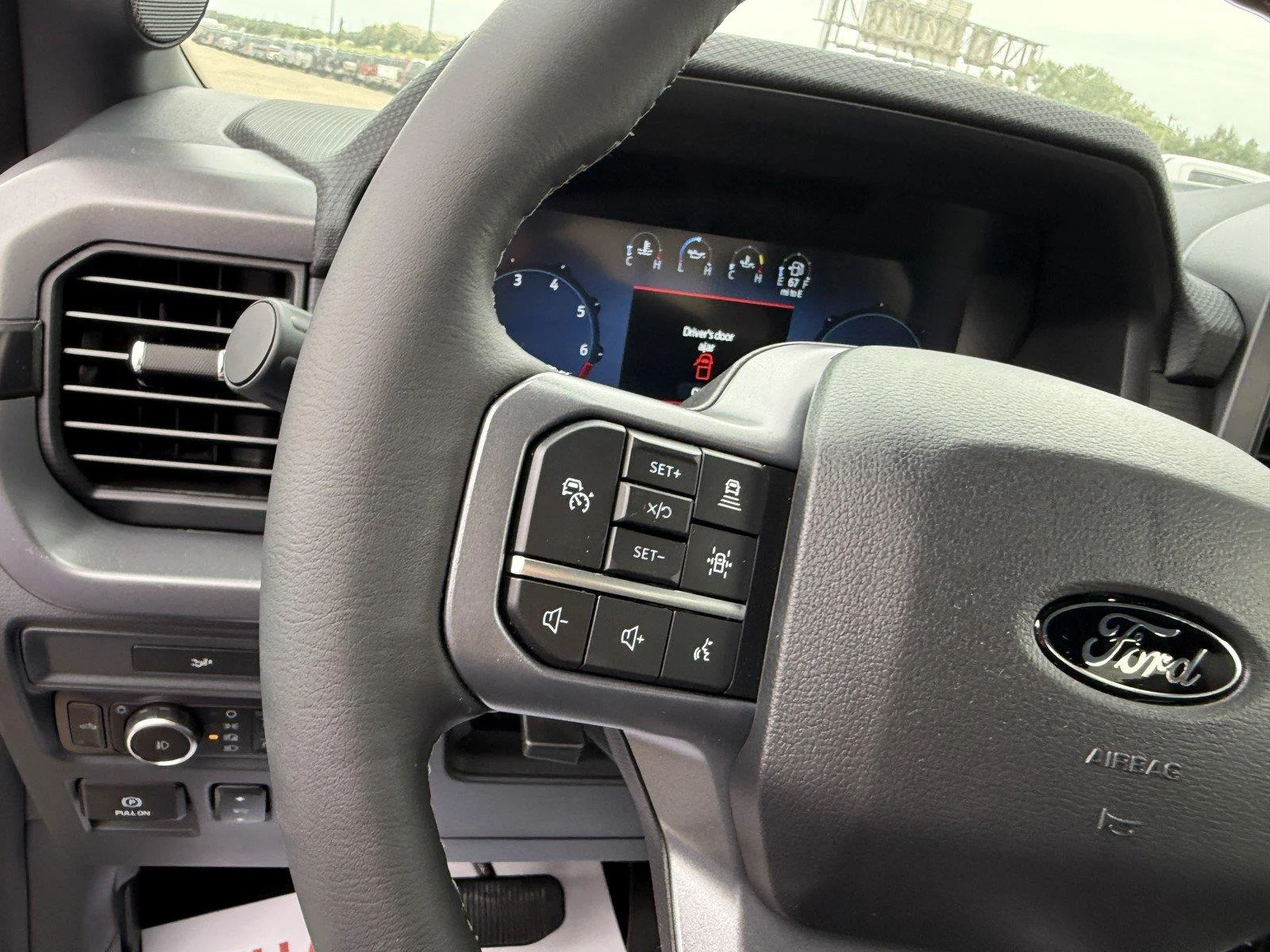 New 2026 Oxford White Ford XLT image 18