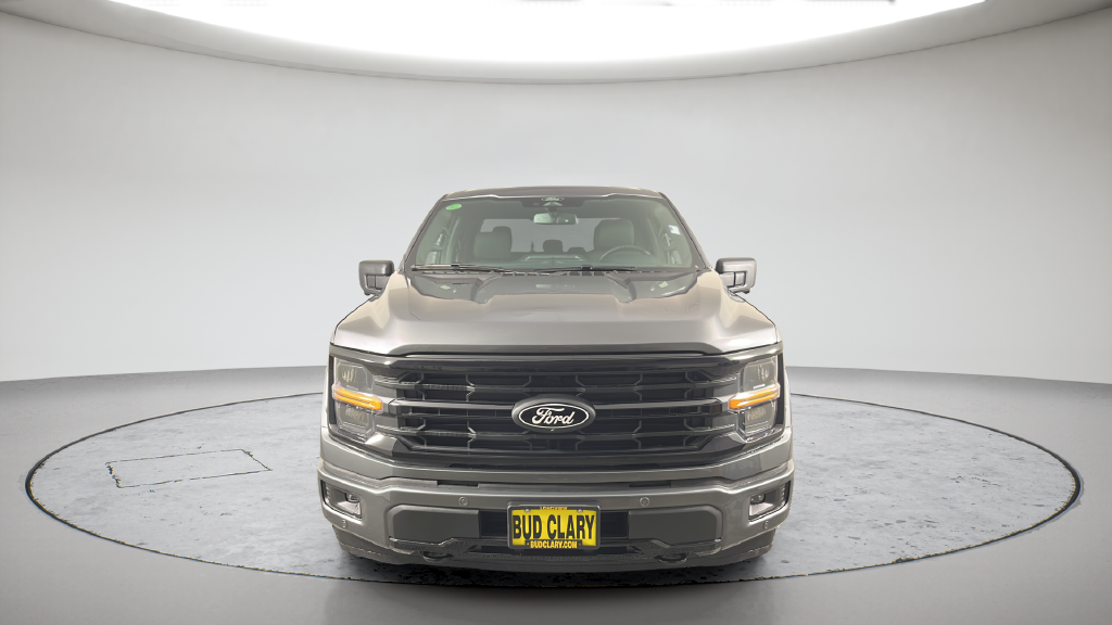 New 2026 Carbonized Gray Metallic Ford XLT image 3