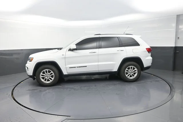 Used 2019 White Jeep Laredo E image 46