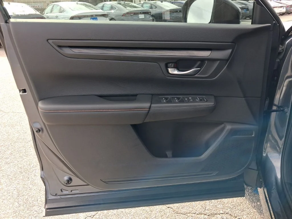 Used 2023  Honda Sport image 21