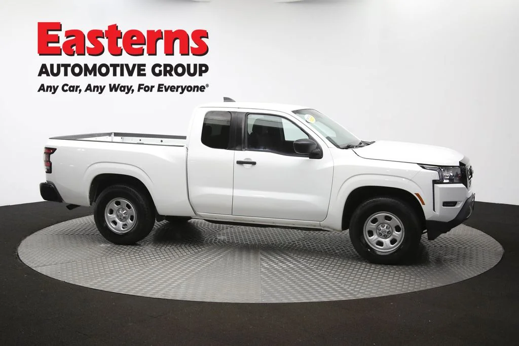 Used 2022 White Nissan S image 44