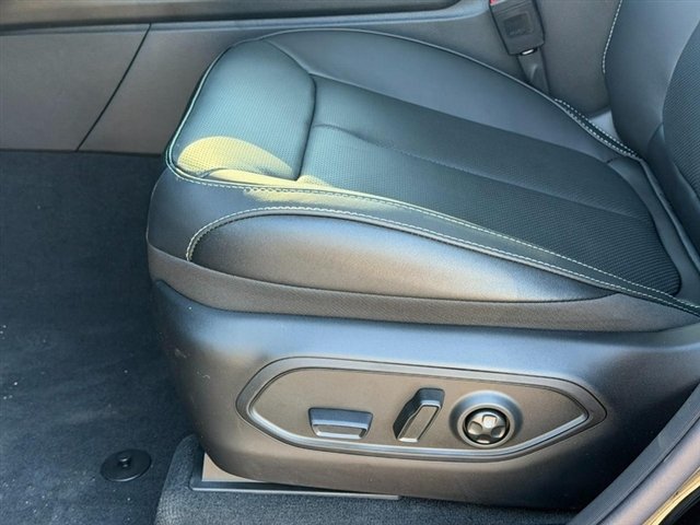New 2027 High-Gloss Black Paint Jeep Limited Reserve image 13