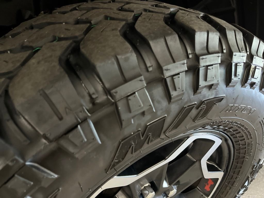 Used 2022 Silver Jeep Rubicon image 15