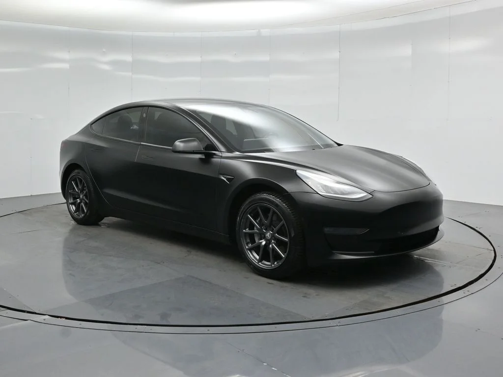 Used 2019 White Tesla Standard Range Plus image 48