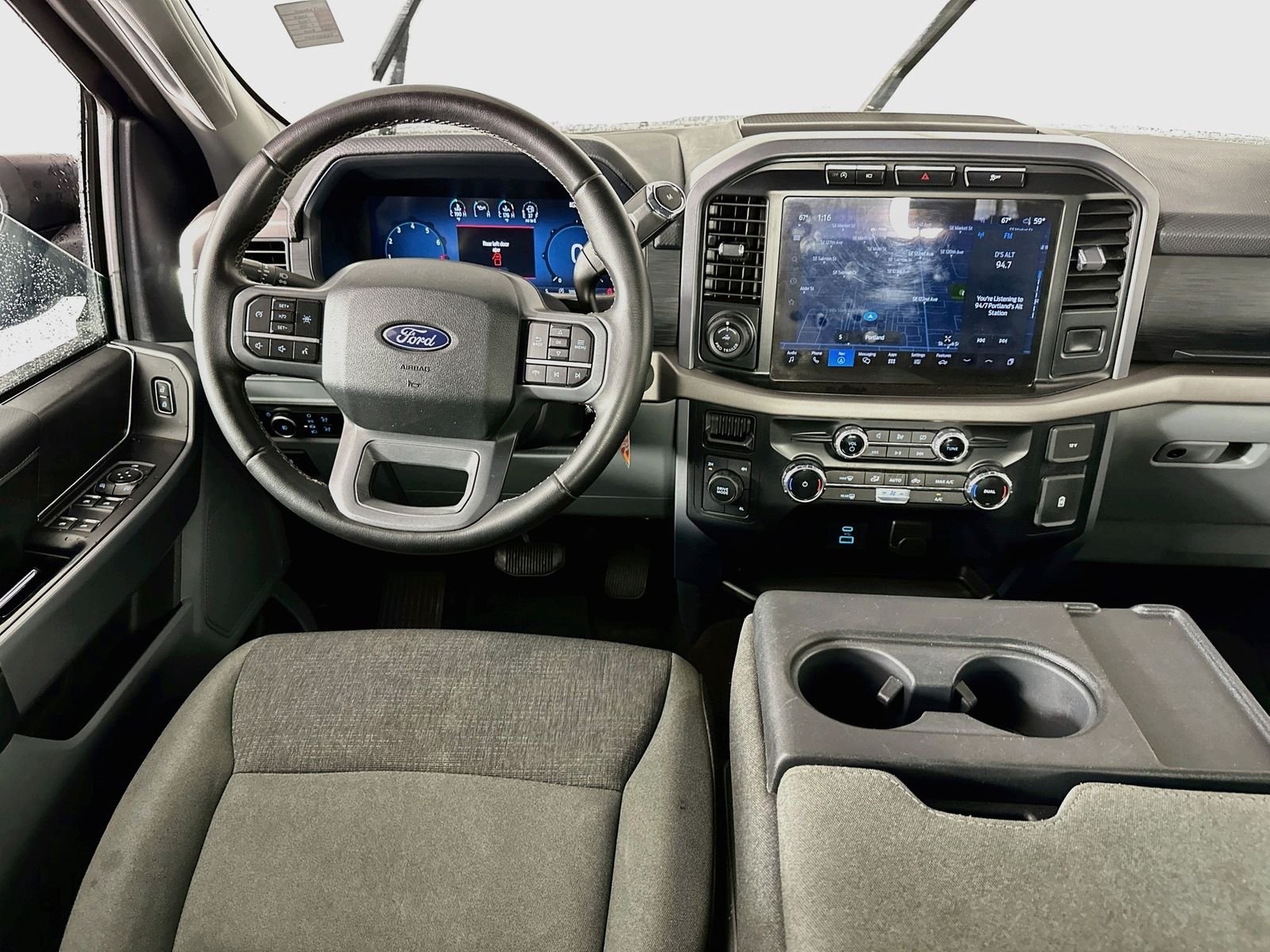 Used 2024 Atlas Blue Metallic Ford XLT image 22