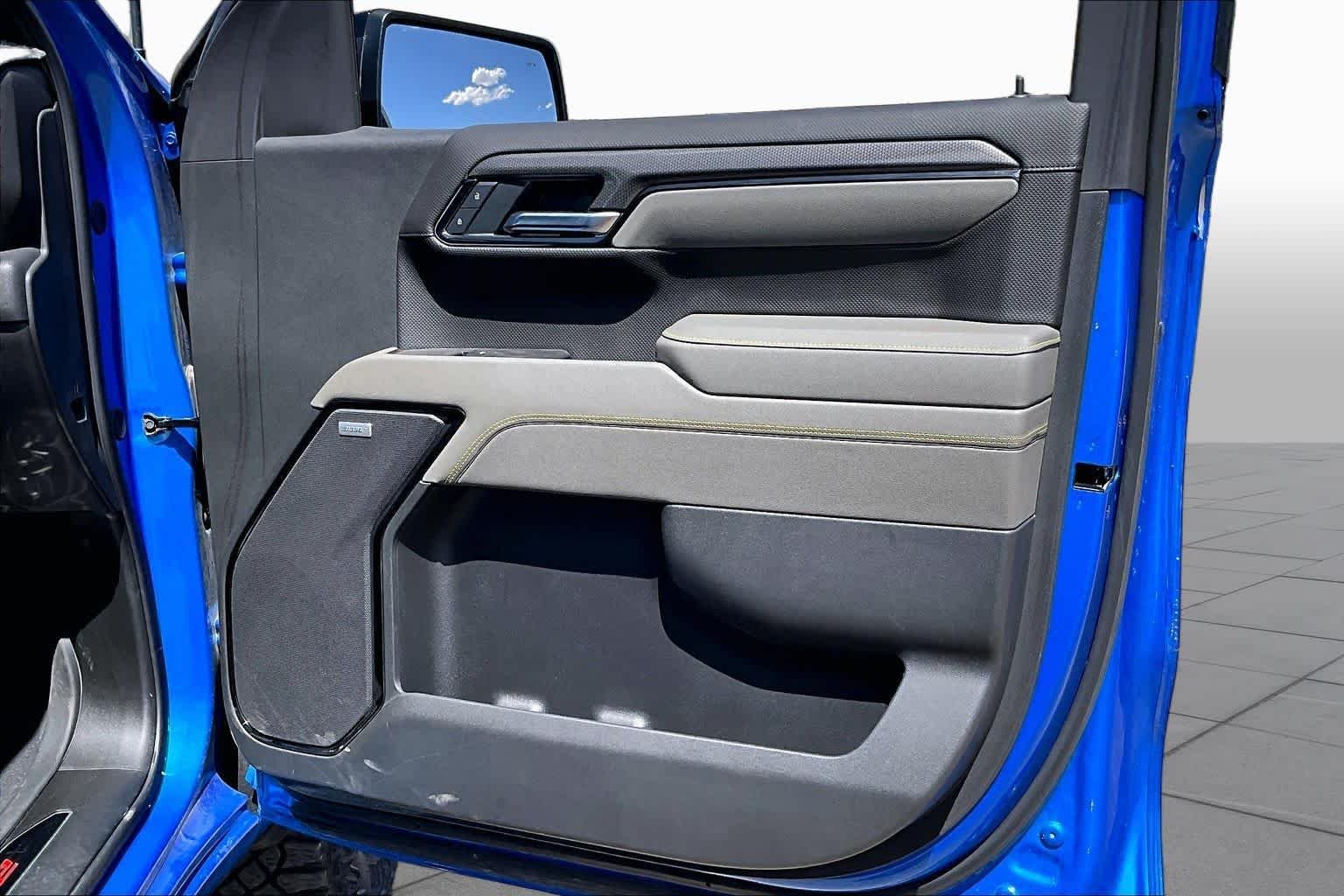 Used 2025 Riptide Blue Metallic Chevrolet ZR2 image 20