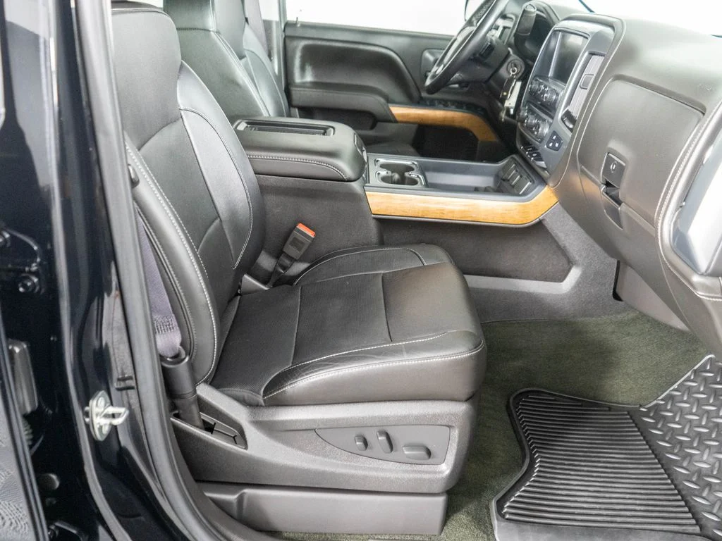 Used 2017 Black Chevrolet LTZ image 8