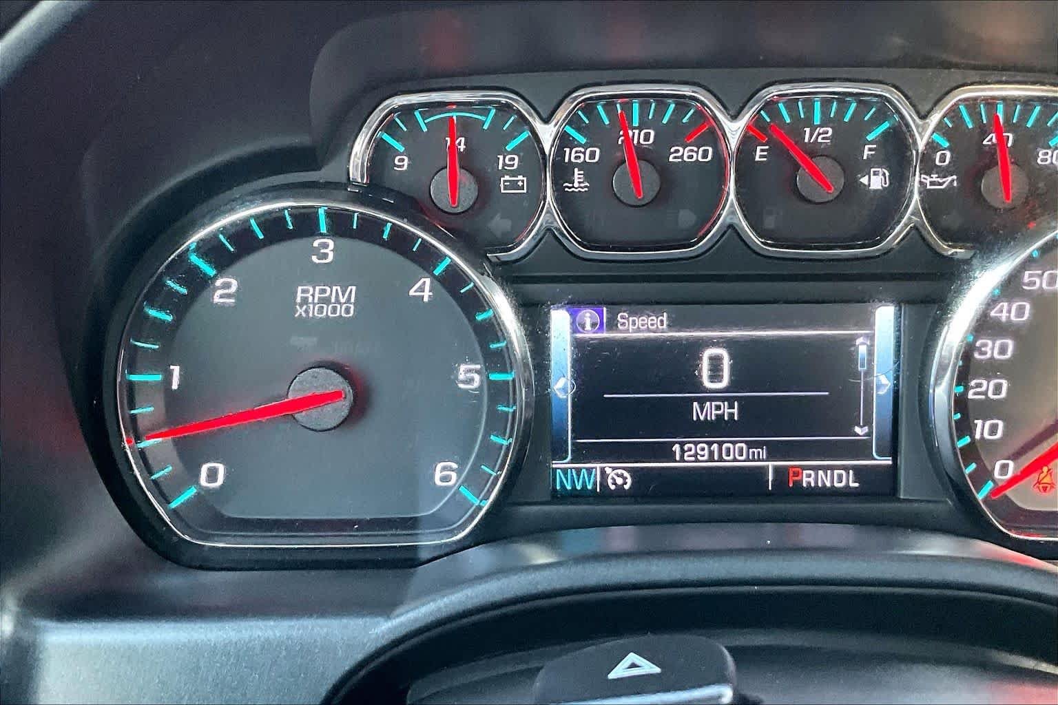 Used 2018 Silver Ice Metallic Chevrolet LT image 24