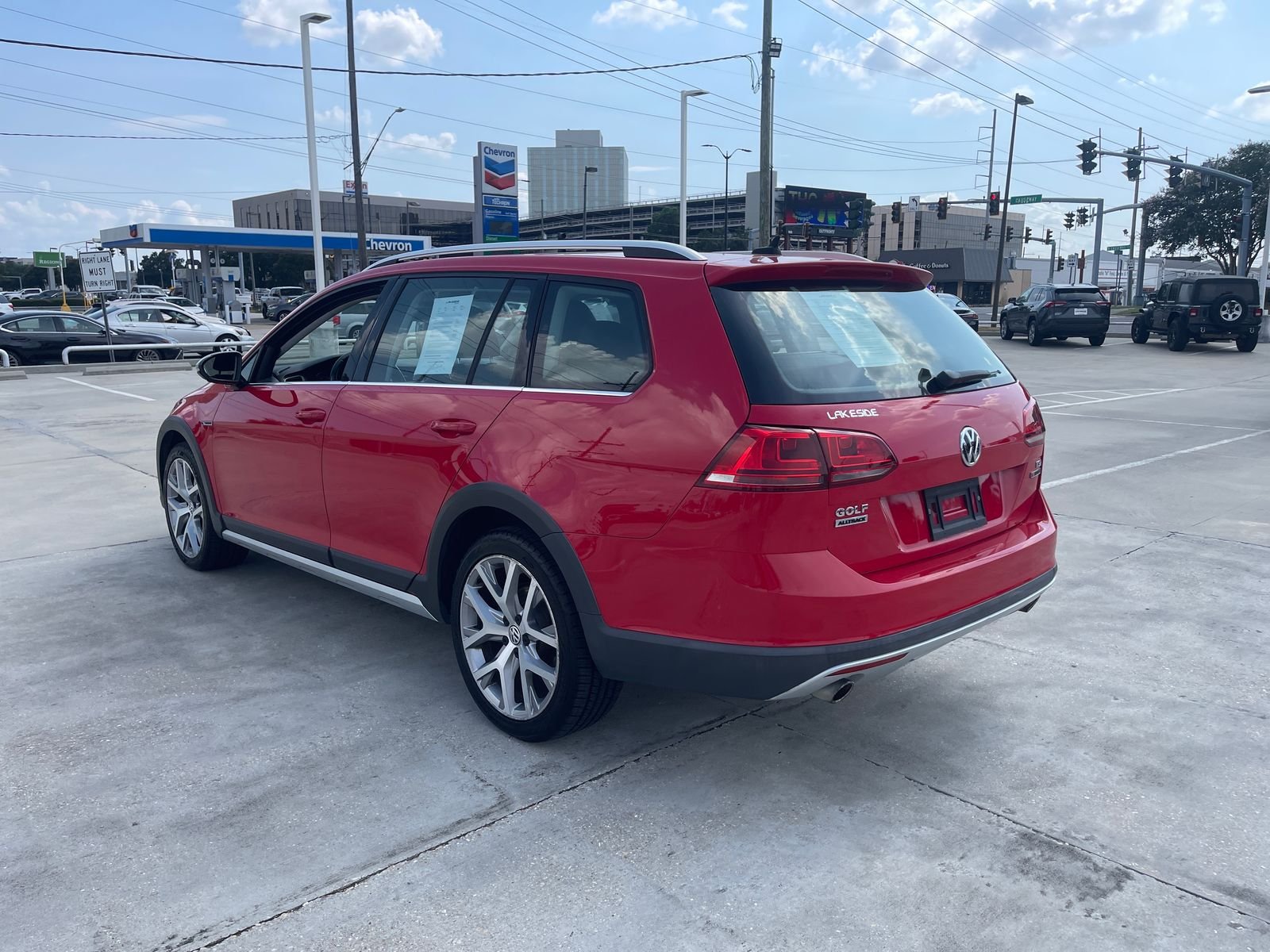 Used 2017 Red Volkswagen TSI SEL image 3