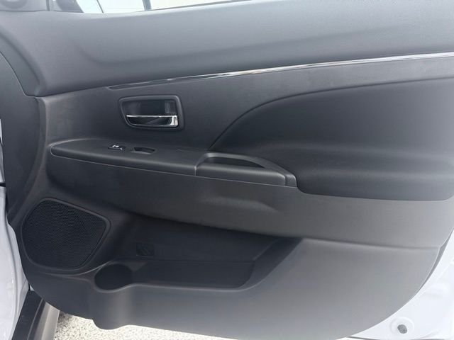2025 Mitsubishi Outlander Sport ES - Photo 17