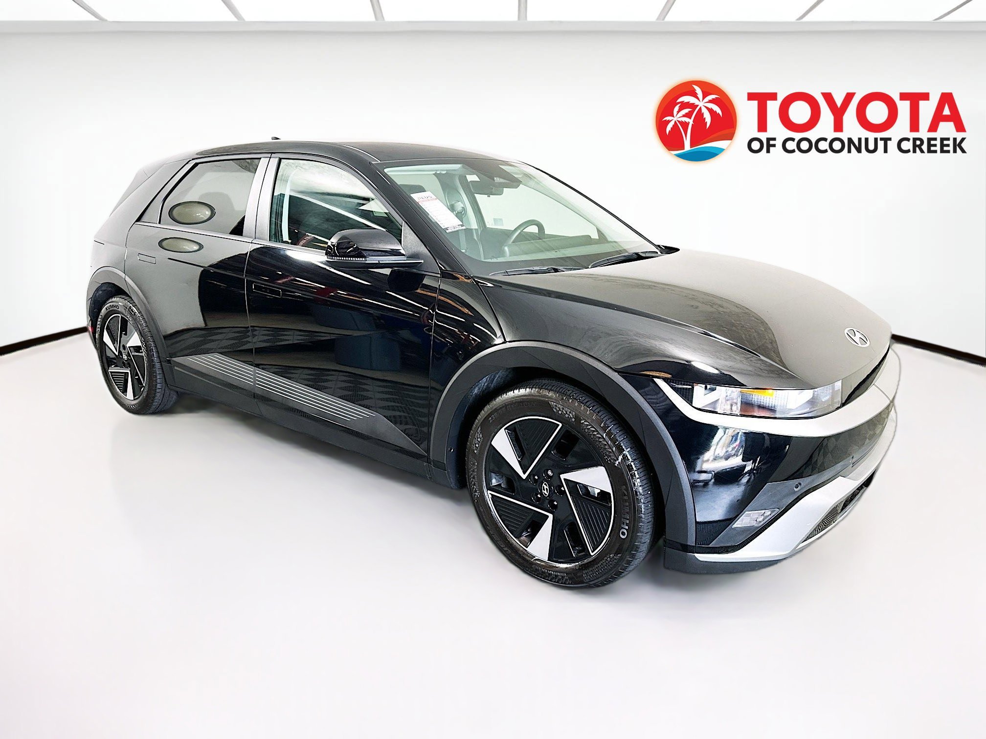 2025 Hyundai IONIQ thumbnail 3