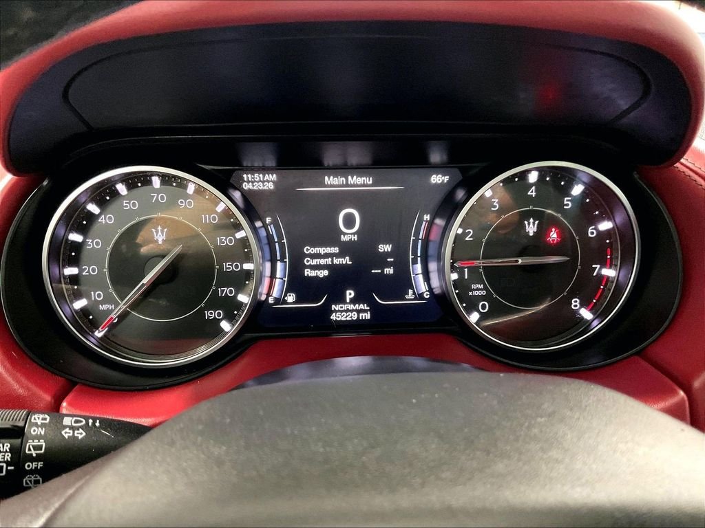 Used 2022 White Maserati Modena image 25