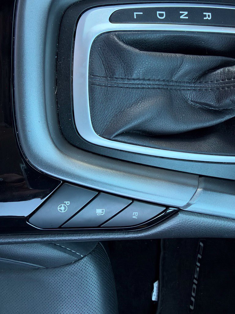 Used 2013 Silver Ford Titanium image 11