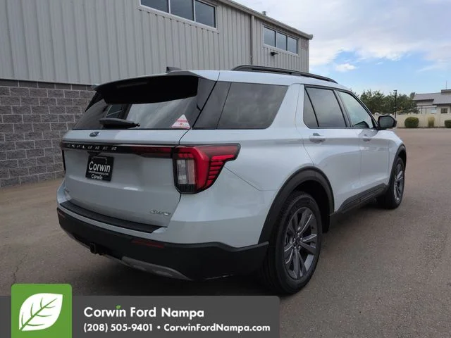 New 2026 Space White Metallic Ford Active image 3