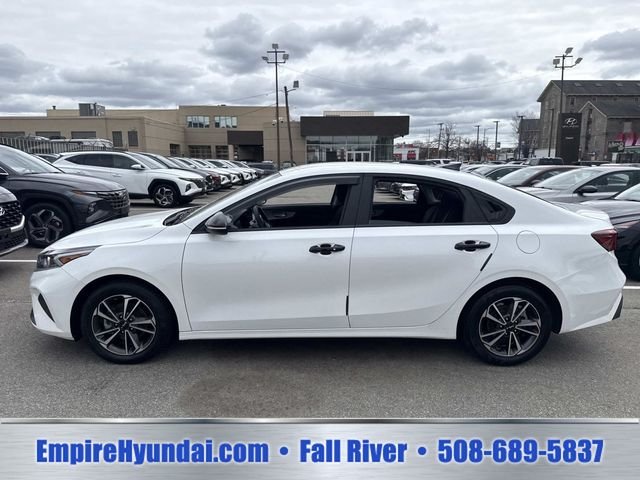2024 Kia Forte LXS - Photo 9