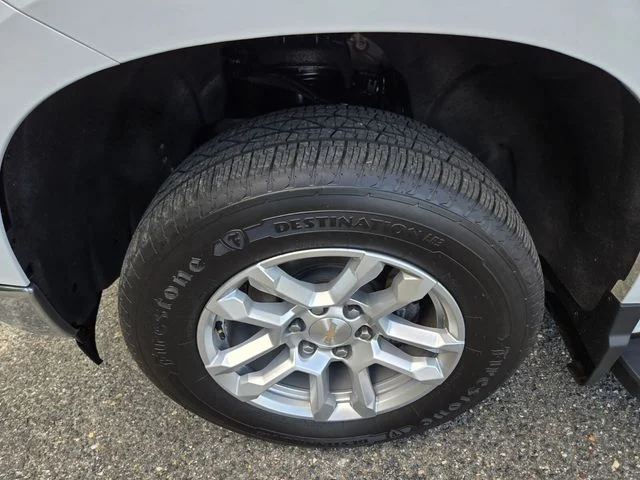 Used 2024 White Chevrolet LT image 25