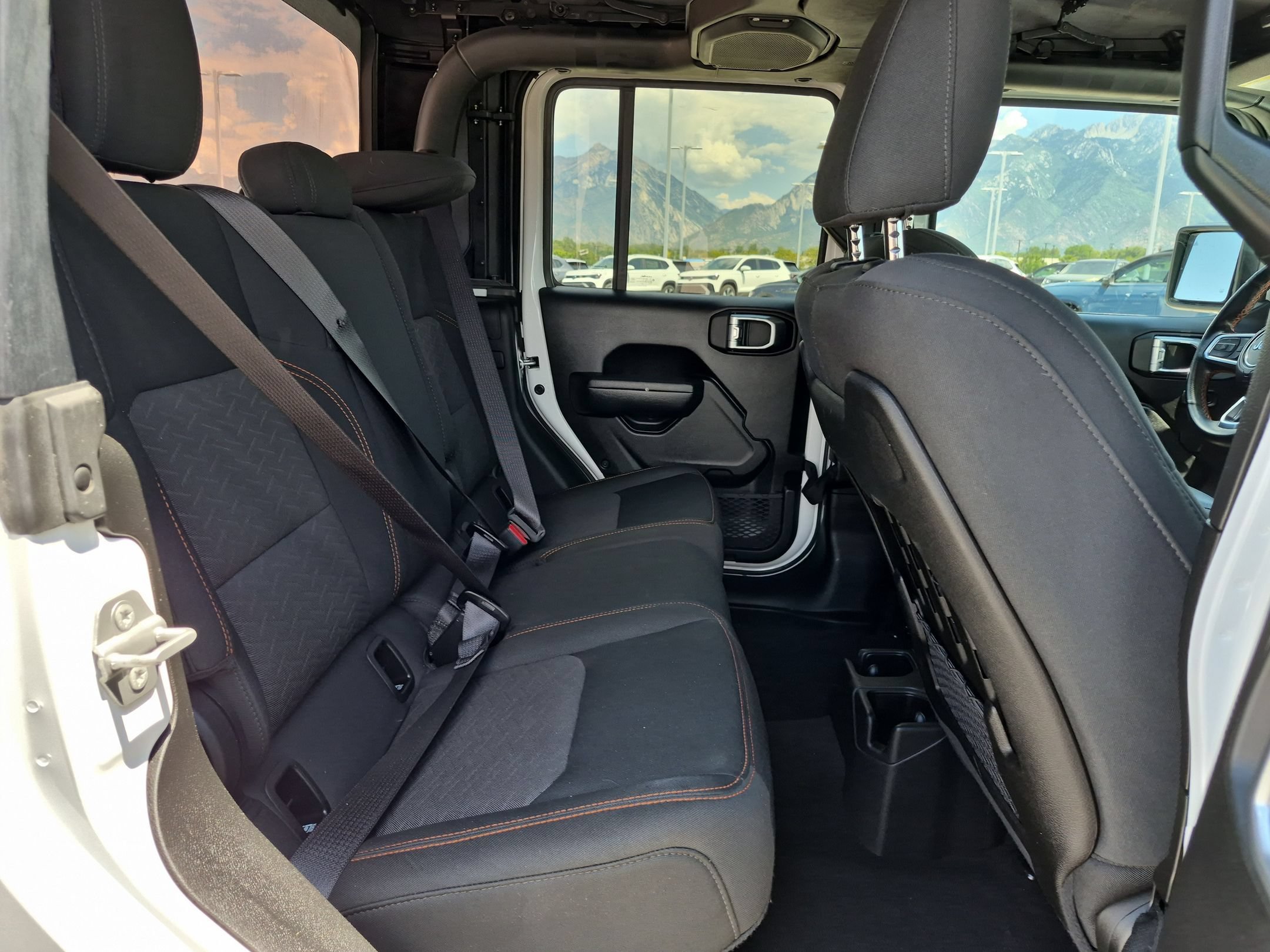 Used 2022 Bright White Clearcoat Jeep Mojave image 30