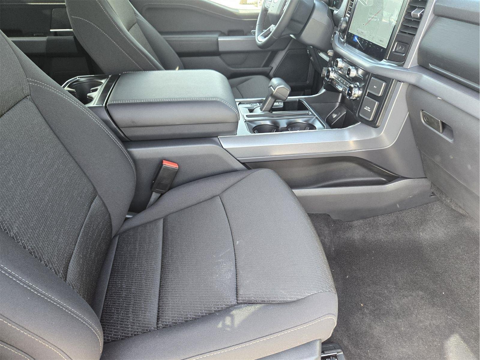 New 2026 Carbonized Gray Metallic Ford XLT image 9