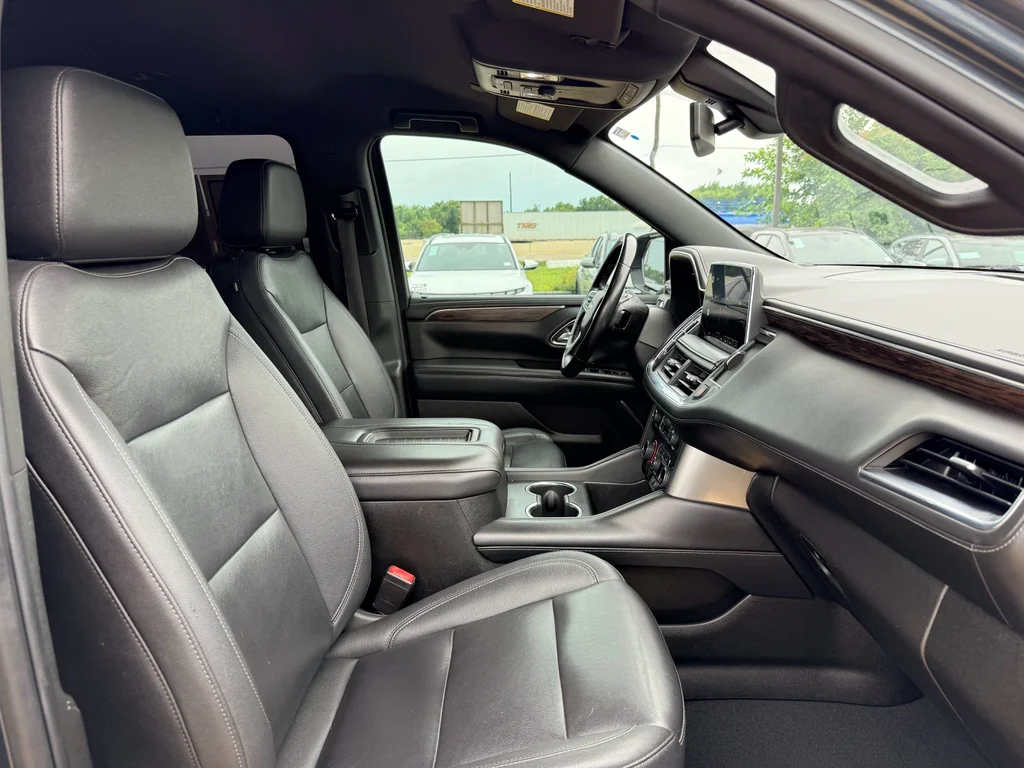 Used 2022 Evergreen Gray Metallic Chevrolet LT image 12