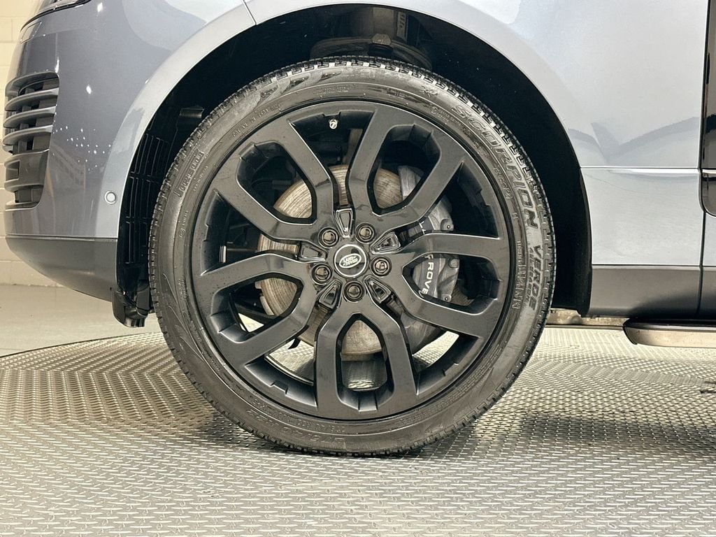 Used 2020  Land Rover HSE image 17