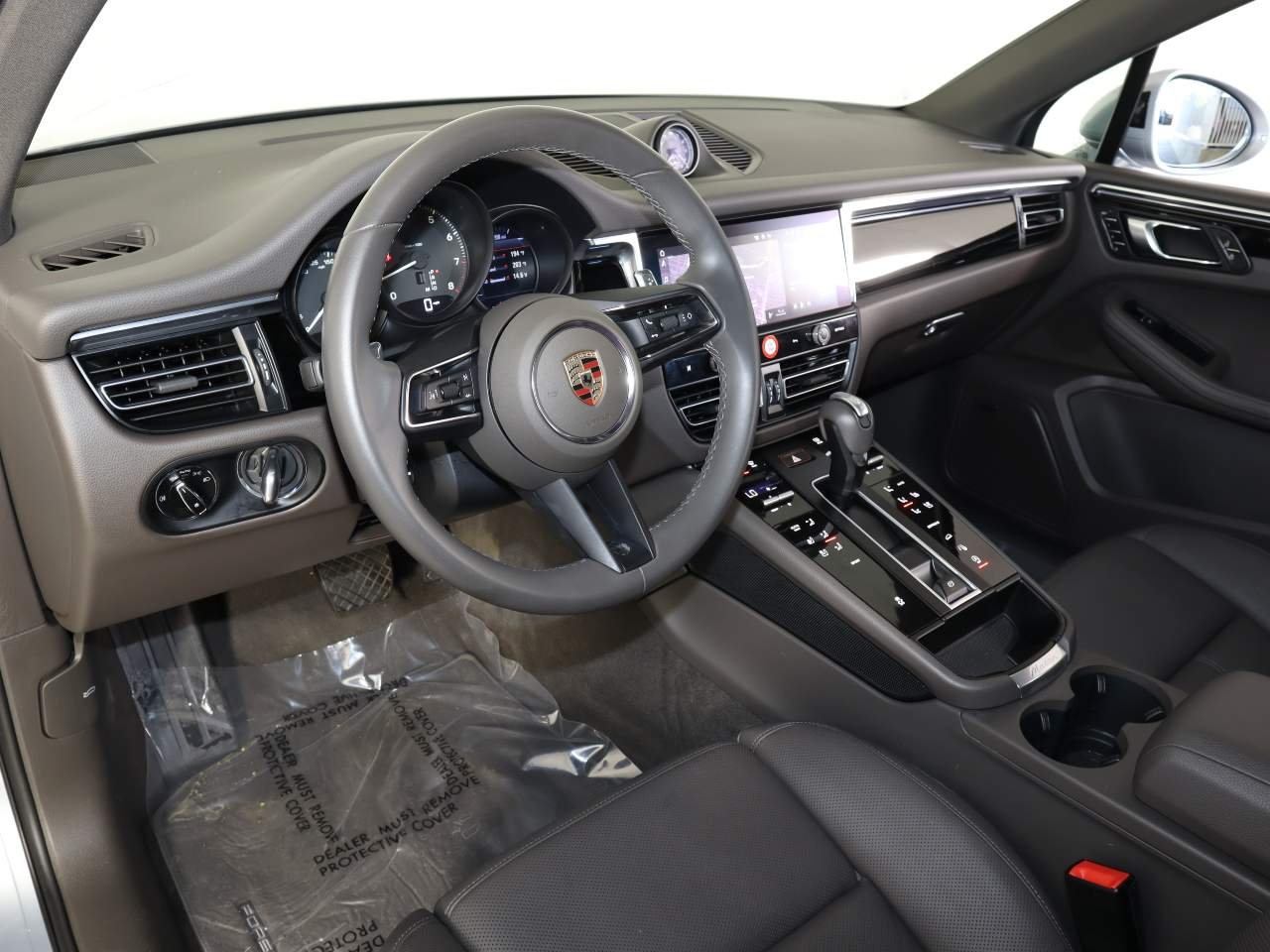 Certified Used 2025 Dolomite Silver Metallic Porsche  image 4