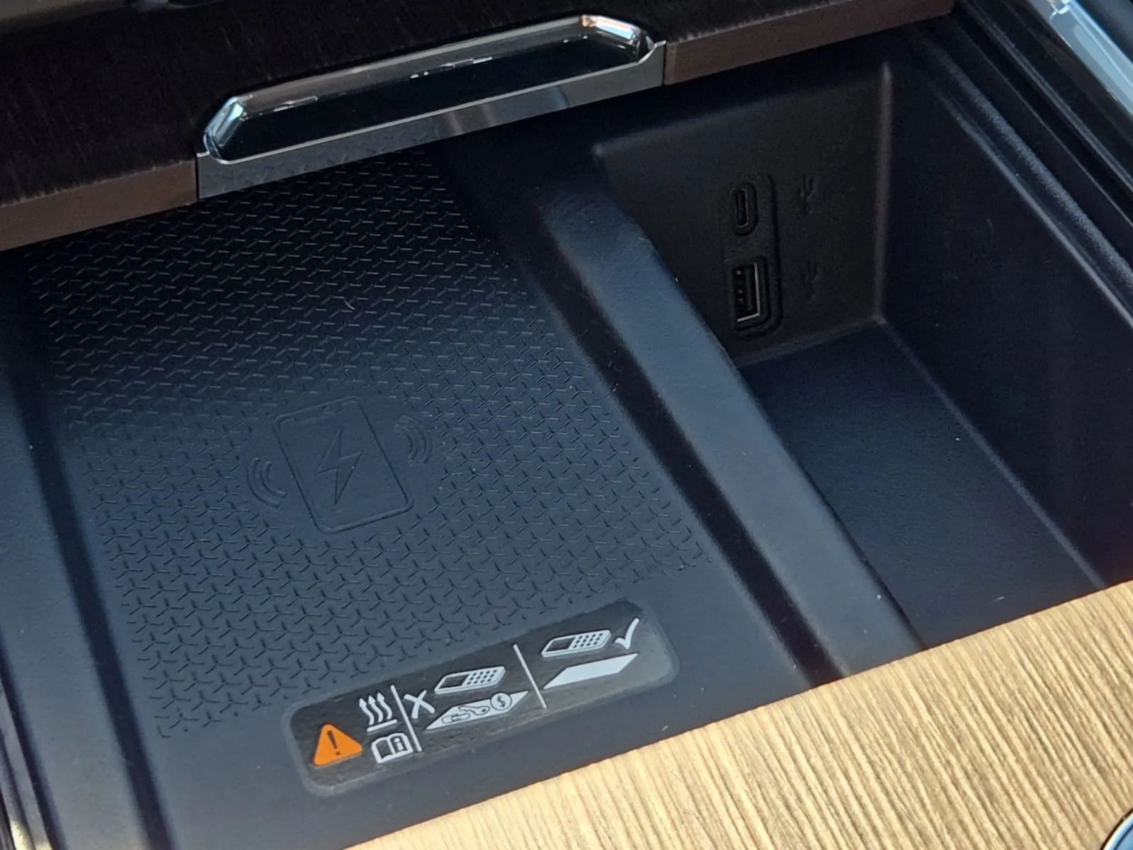 2026 GMC Acadia Denali - Photo 46