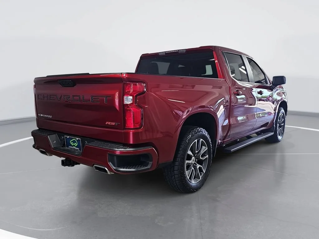 Used 2022 Cherry Red Tintcoat Chevrolet RST image 3